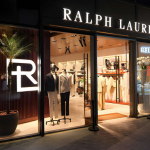 Ralph Lauren vola grazie alla Cina: ricavi a 1,96 miliardi di dollari